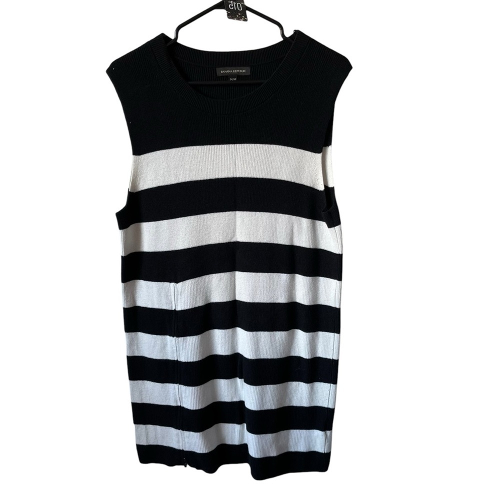 Banana Republic Ribbed Striped Tunic with Asymmetrical Zipper Size Medium